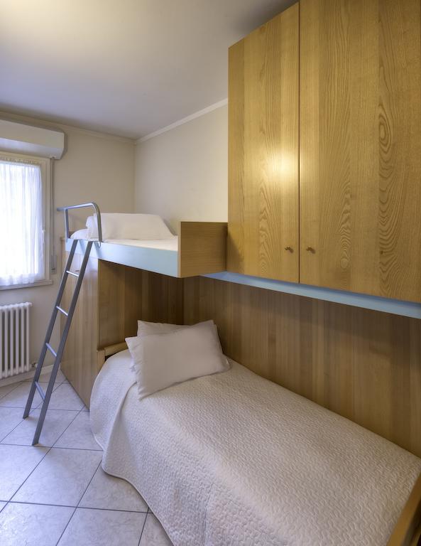 Residence Hamilton Riccione Room photo