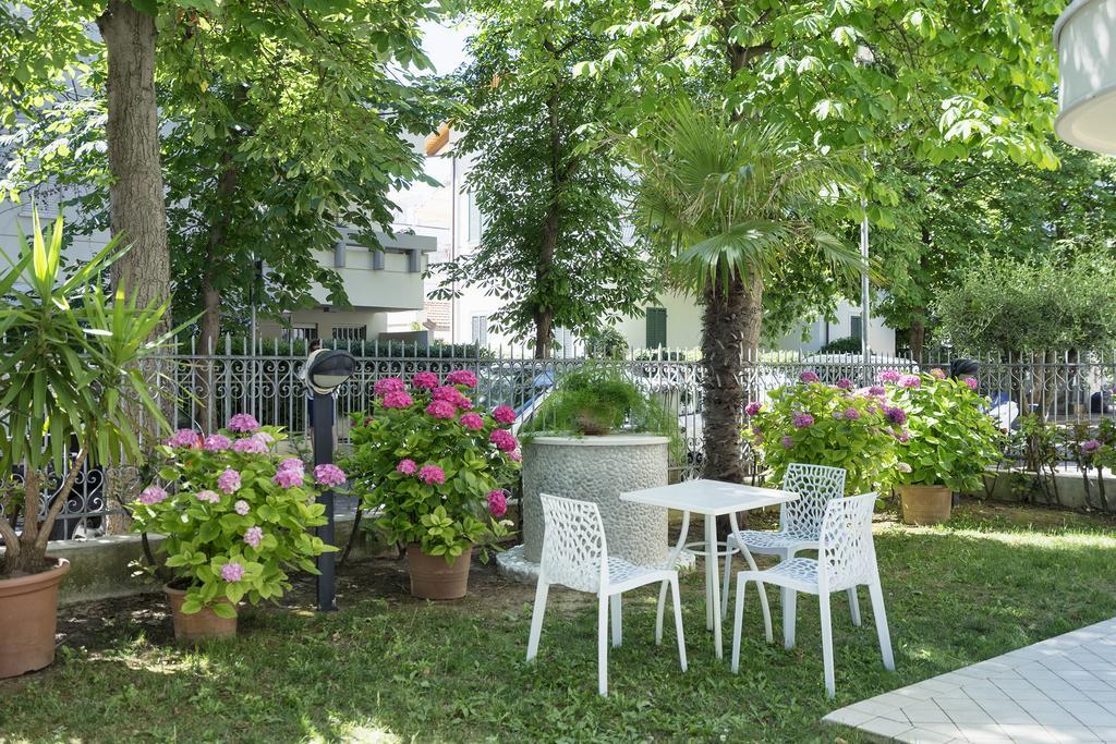 Residence Hamilton Riccione Exterior photo